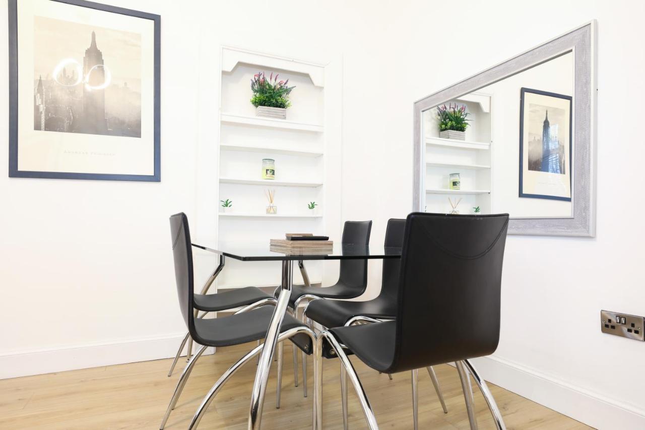 Stunning Modern 3 Bedroom Apartment エディンバラ エクステリア 写真