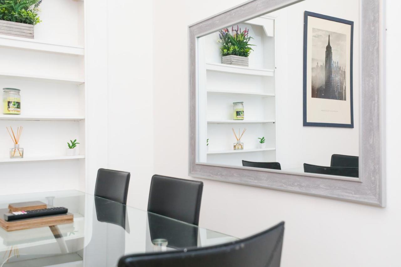 Stunning Modern 3 Bedroom Apartment エディンバラ エクステリア 写真